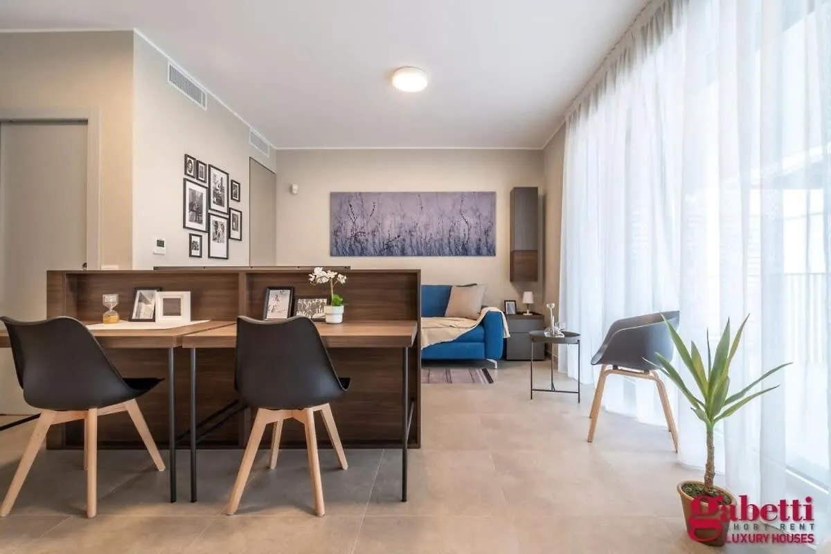 Stilicone 15 - Luxury Apt 5D Apartment Milan 0*,  Italy